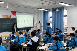 足球报谈中国女足新帅任务：推动国脚高质量留洋，挖掘年轻球员